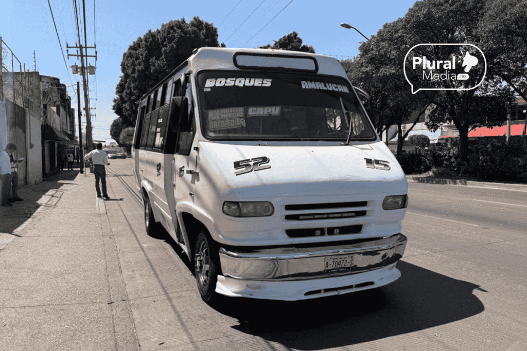 unidad de transporte público de la ruta 52