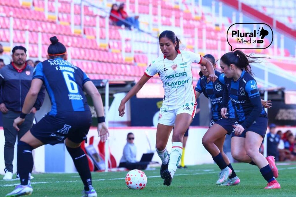Necaxa vs Querétaro femenil- Jugadoras huyen por balacera en