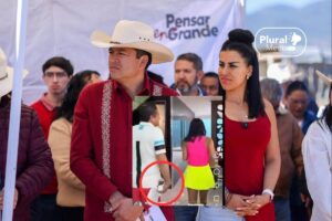 Exhiben a alcalde de Morena en Chignahuapan con fajo de billetes