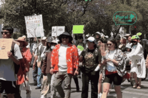 Marchan en contra del Cablebús de Puebla